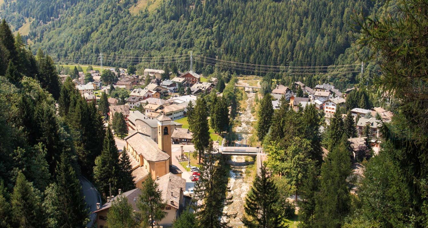 CAMPODOLCINO - Chiesa di S. G. Battista